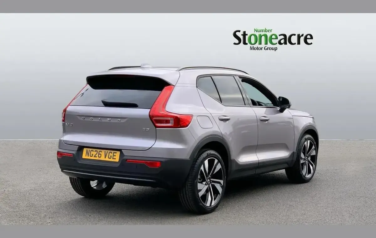 New Volvo XC40 Plus 161 HP (118 kW) 2026 Silver SUV