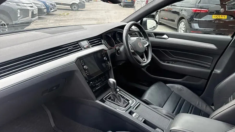 Used VW Passat R-line 150 HP (110 kW) 2022 Grey Estate