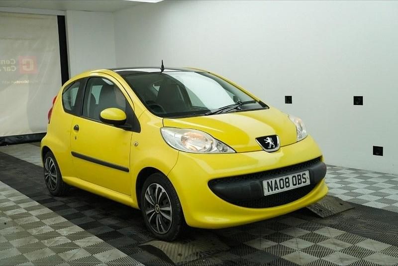 Used Peugeot 107 68 HP (50 kW) 2008 Yellow Hatchback