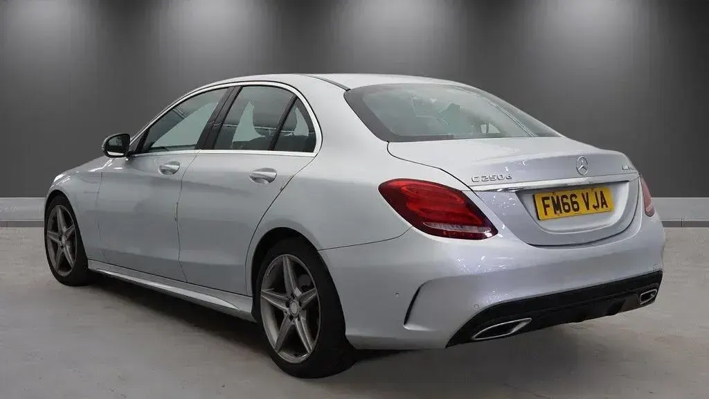 Begagnad Mercedes C250 AMG line 204 HK (150 kW) 2017 Silver Sedan