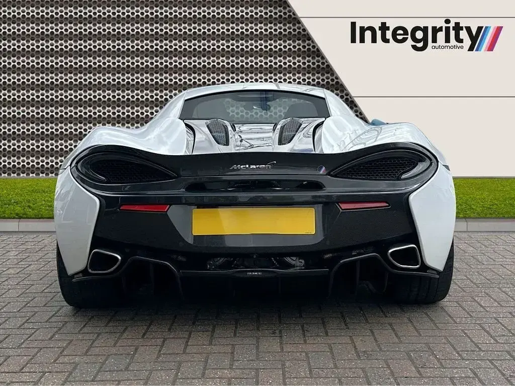 Used McLaren 570S 562 HP (413 kW) 2016 White Coupe