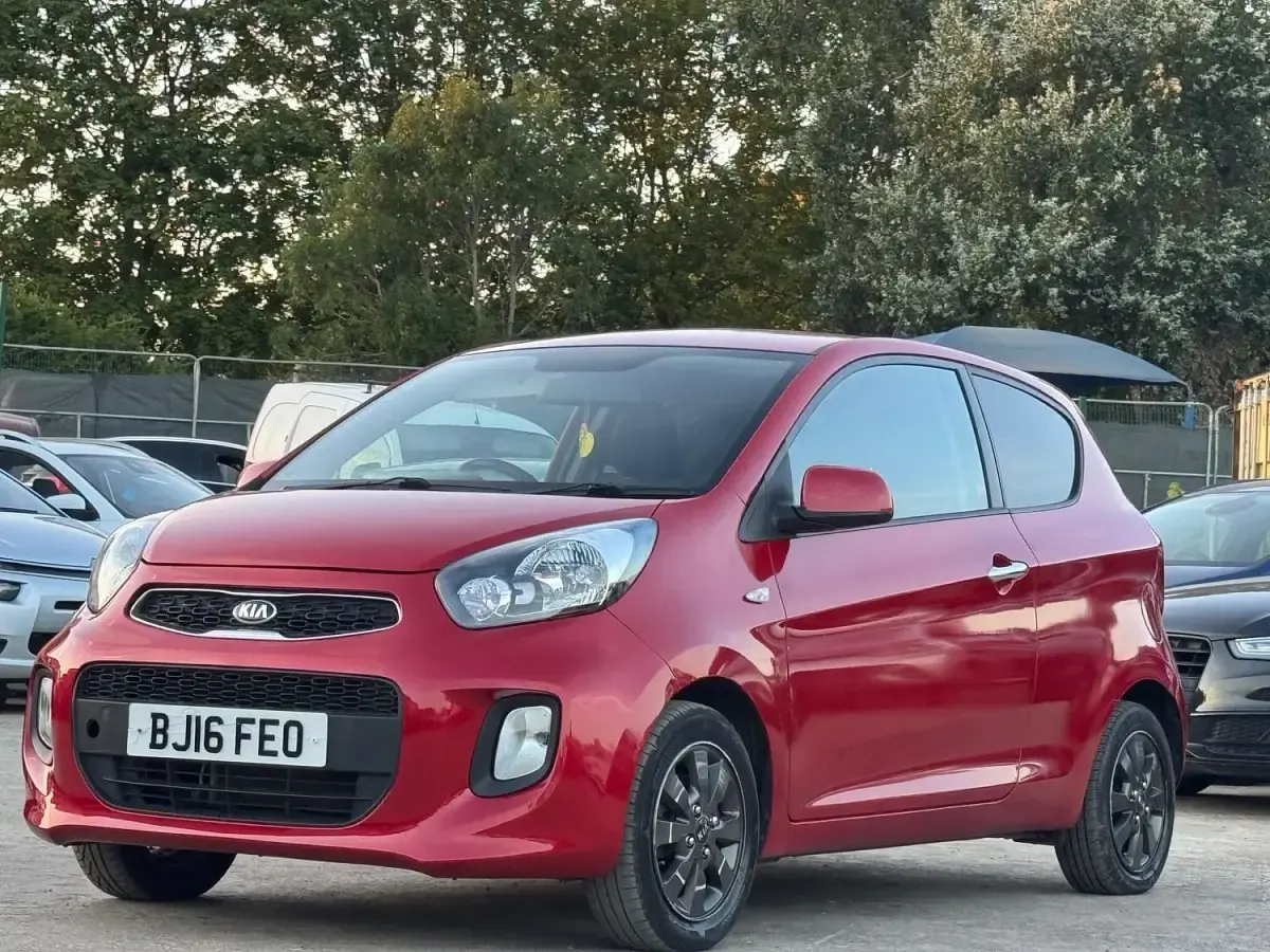 Used Kia Picanto 66 HP (48 kW) 2016 Red Hatchback