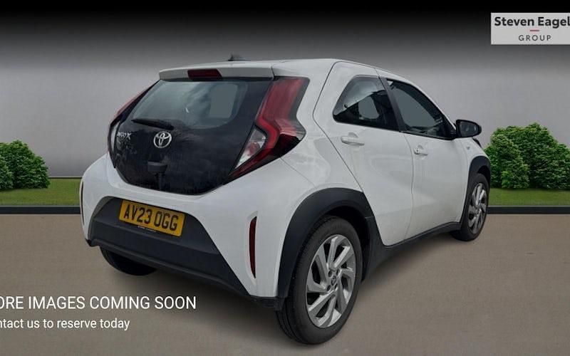 Used Toyota Aygo X PURE 72 HP (52 kW) 2025 SUV