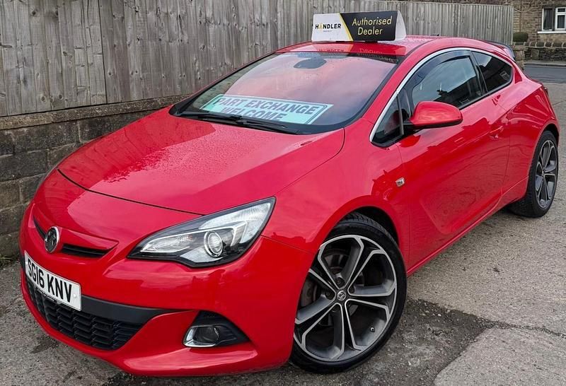 Red Used 2016 Vauxhall Astra GTC Edition Hatchback | £4,795 (Fair price) - Image 1/4
