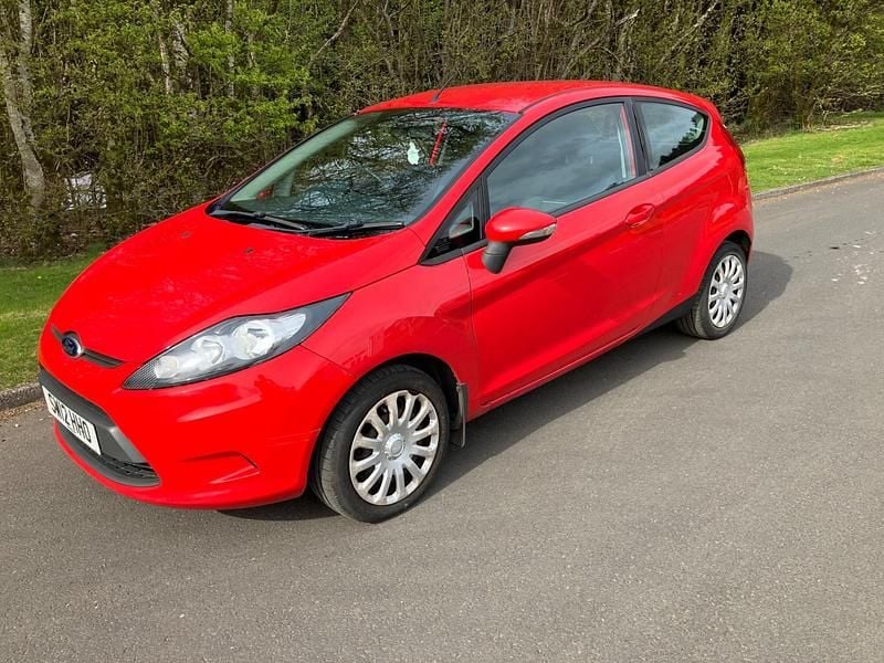 Usado Ford Fiesta 82 HP (60 kW) 2012 Vermelho Citadino