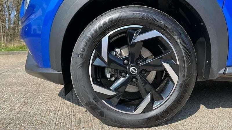 Used Nissan Juke N-Connecta 143 HP (105 kW) 2024 Blue SUV
