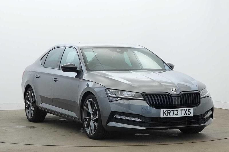 Used Skoda Superb SportlinePlus 187 HP (137 kW) 2023 Graphite grey metallic Hatchback