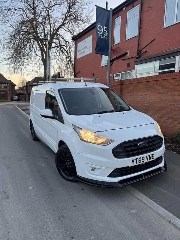 Used Ford Transit Connect Limited 120 HP (88 kW) 2019 White MPV