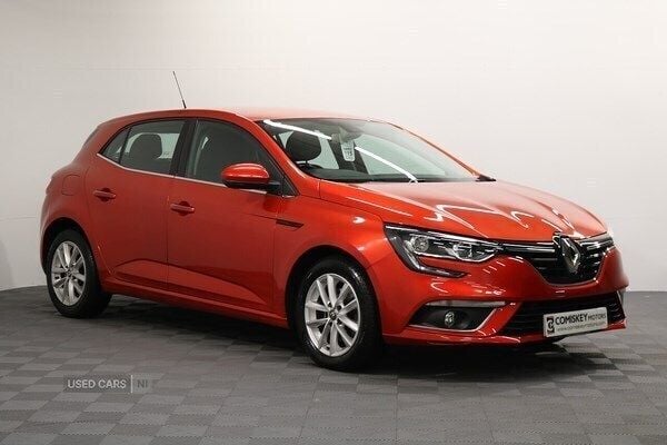 Red Used 2018 Renault Mégane IV Play Hatchback | £9,995 (Fair price) - Image 1/4