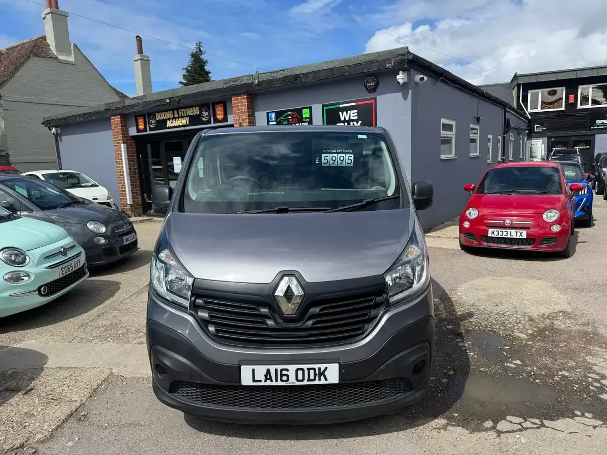 Used Renault Trafic Business 2016 Grey MPV