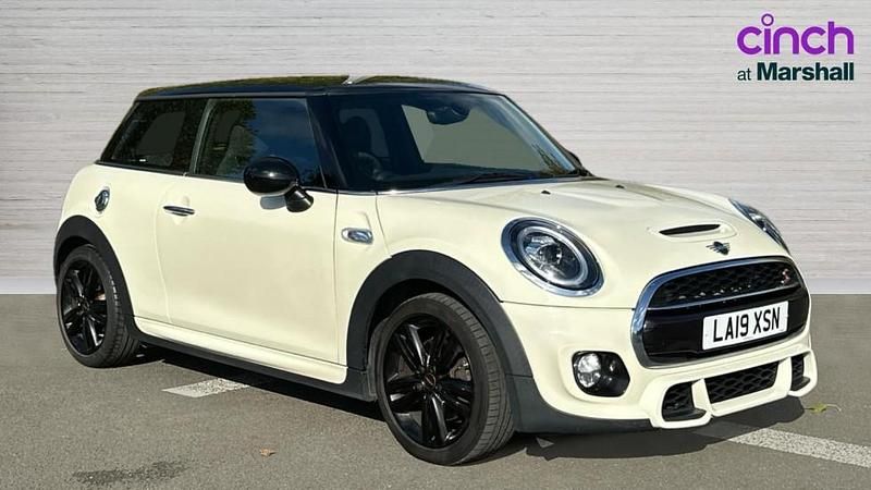 White Used 2019 Mini Cooper S Sport Hatchback | £13,995 (Good price) - Image 1/4