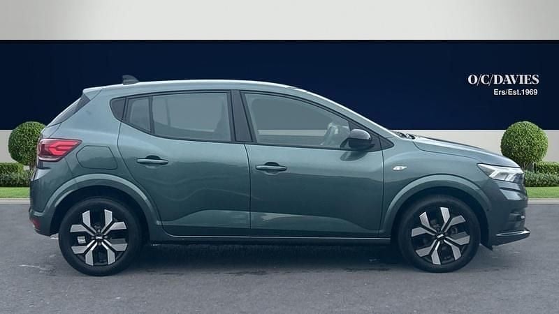 Used Dacia Sandero Journey 90 HP (66 kW) 2024 Green Hatchback