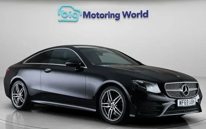 Gebraucht Mercedes E220 AMG line 194 PS (142 kW) 2019 Coupé
