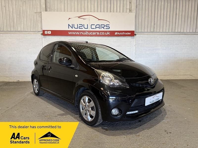 Black Used 2013 Toyota Aygo Hatchback | £4,000 (A bit pricey) - Image 1/4