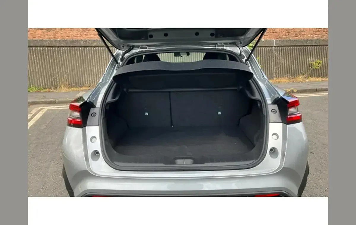 Used Nissan Juke N-Connecta 143 HP (105 kW) 2025 Silver SUV