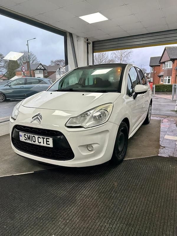 Used Citroën C3 2010 White Hatchback