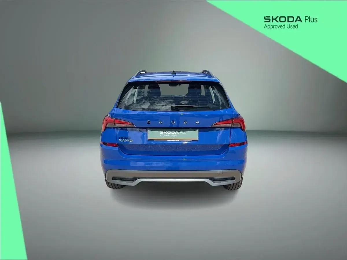 Used Skoda 110 R SE 81 HP (59 kW) 2022 Energy blue Estate