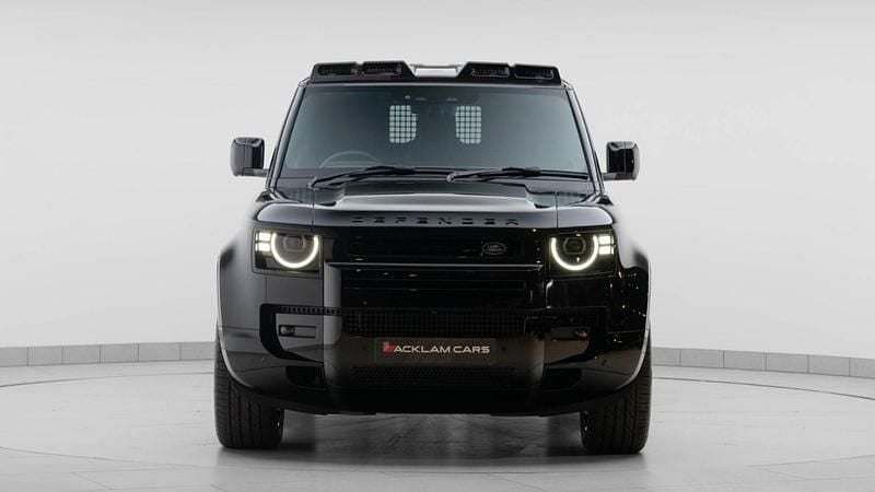 New Land Rover Defender SE Dynamic 2026 SUV