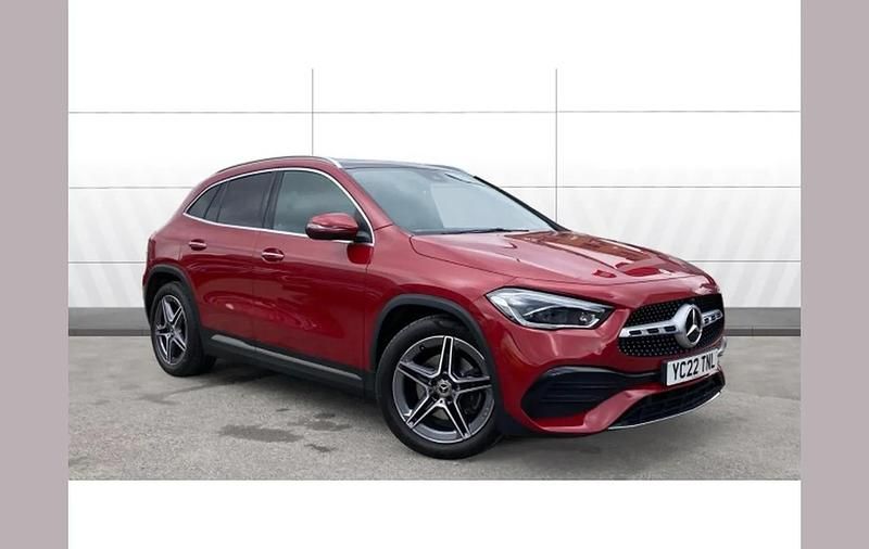 Used Mercedes GLA180 AMG Line Premium Plus 136 HP (100 kW) 2022 Red SUV
