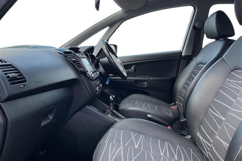 Used Kia Venga 123 HP (90 kW) 2016 Silver frost Hatchback