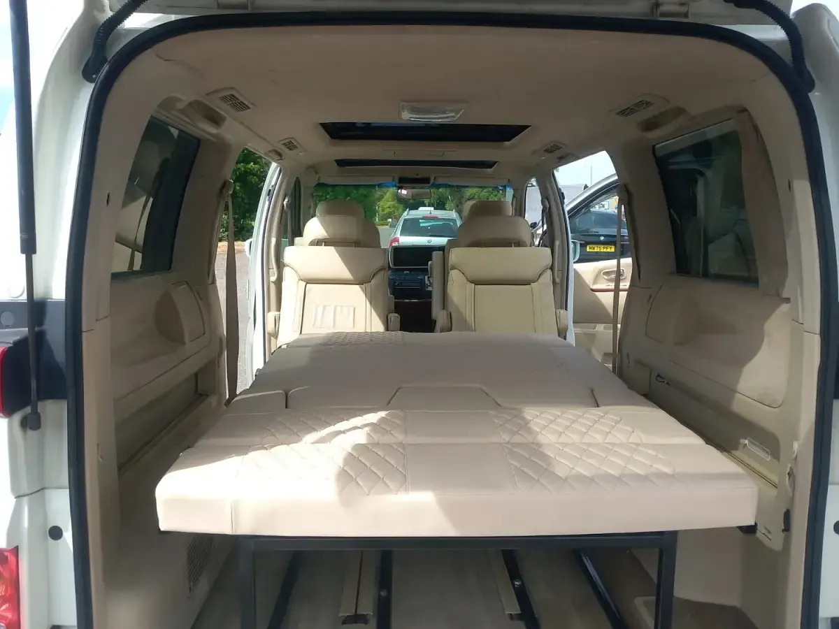 Used Nissan Elgrand 2016 White MPV