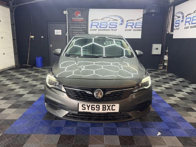Second-hand Vauxhall Astra 122 CP (89 kW) 2020 Gri Hatchback