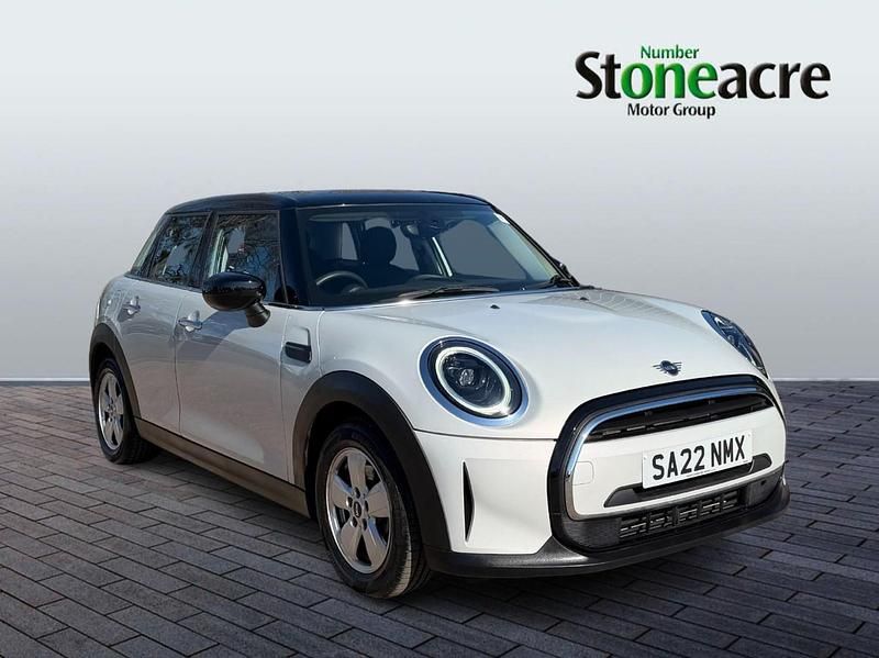 Used Mini Cooper Classic 134 HP (98 kW) 2022 Silver Hatchback