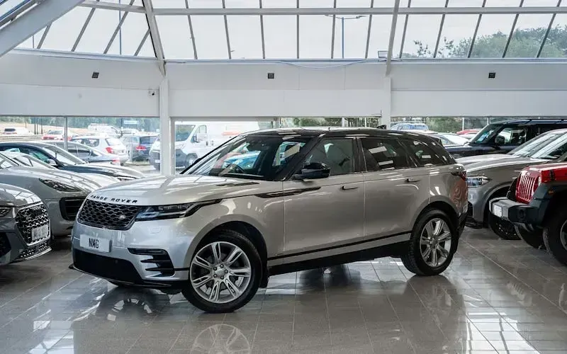 Used Land Rover Range Rover Velar R-Dynamic 241 HP (177 kW) 2020 SUV