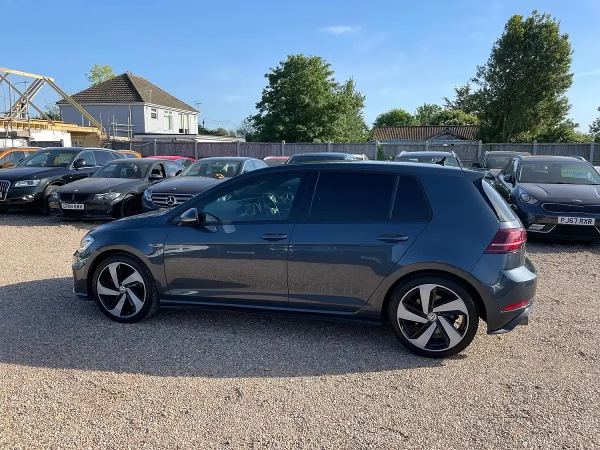 Used VW Golf VII GTI 230 HP (169 kW) 2017 Blue Hatchback
