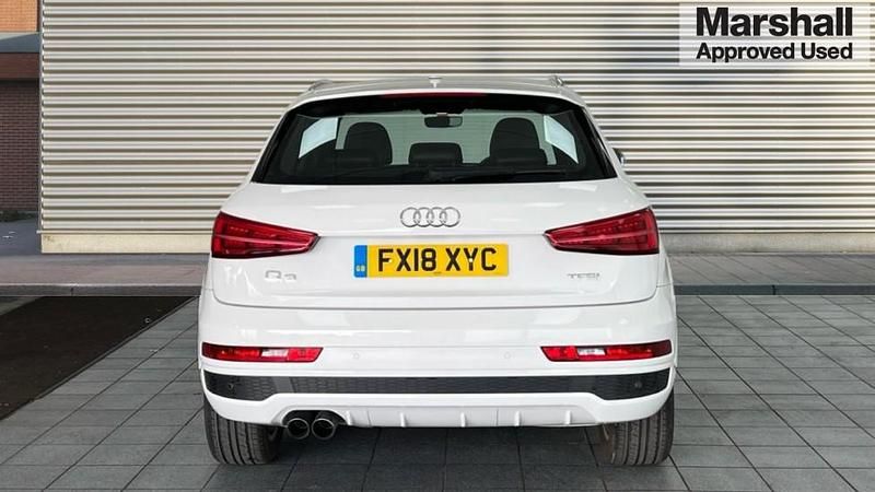 Używany Audi Q3 S-Line 150 KM (110 kW) 2018 Biały SUV