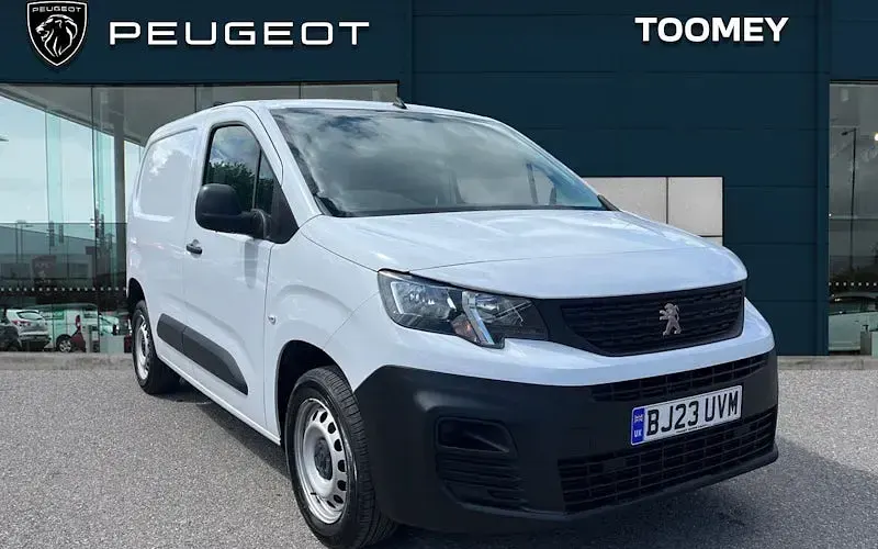 Second-hand Peugeot Partner Premium 102 CP (75 kW) 2023 Monovolum