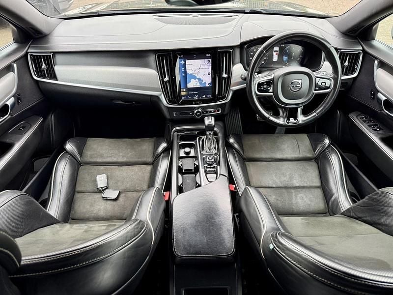 Usado Volvo S90 R-Design 190 HP (139 kW) 2019 Preto Sedan