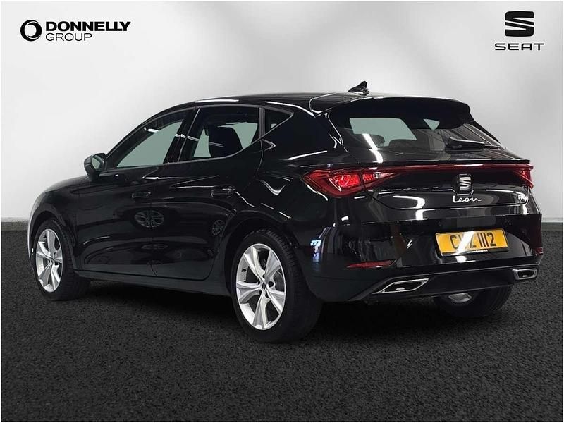 New Seat Leon FR 114 HP (83 kW) 2025 Black Hatchback