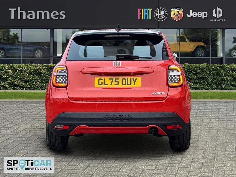 New Fiat 600 S 99 HP (72 kW) 2025 Orange SUV