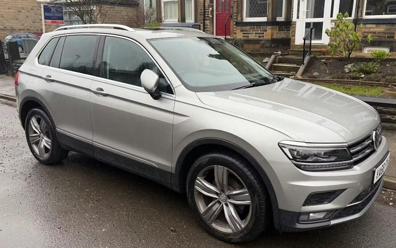Silver Used 2019 VW Tiguan SEL SUV | £19,199 (Good price) - Image 1/4