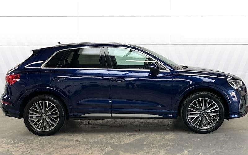 Begagnad Audi Q3 S-Line 150 HK (110 kW) 2023 SUV