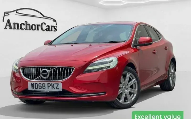 Used Volvo V40 Inscription 152 HP (111 kW) 2019 Hatchback