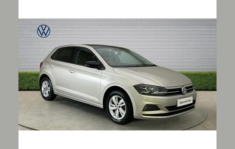 Used VW Polo SE 95 HP (69 kW) 2019 Silver Hatchback