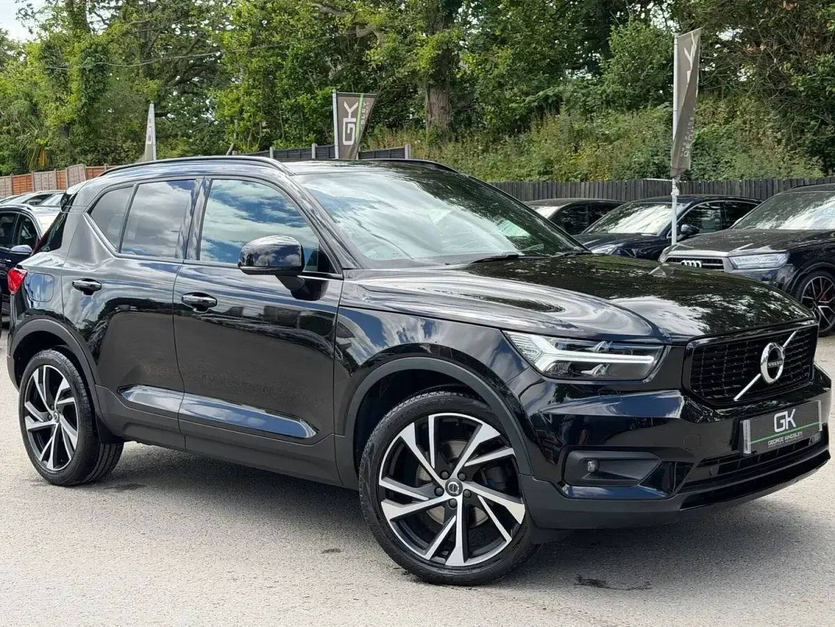 Used Volvo XC40 R-Design Pro 190 HP (139 kW) 2019 SUV