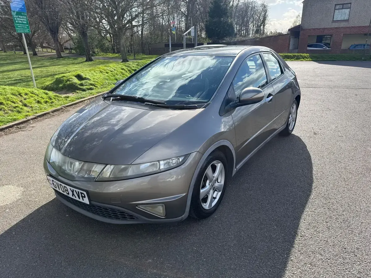 Käytetty Honda Civic ES 138 HP (101 kW) 2008 Harmaa Viistoperä