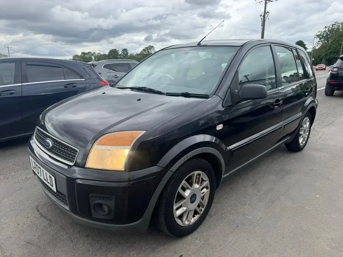 Begagnad Ford Fusion Zetec 80 HK (58 kW) 2007 Svart Halvkombi