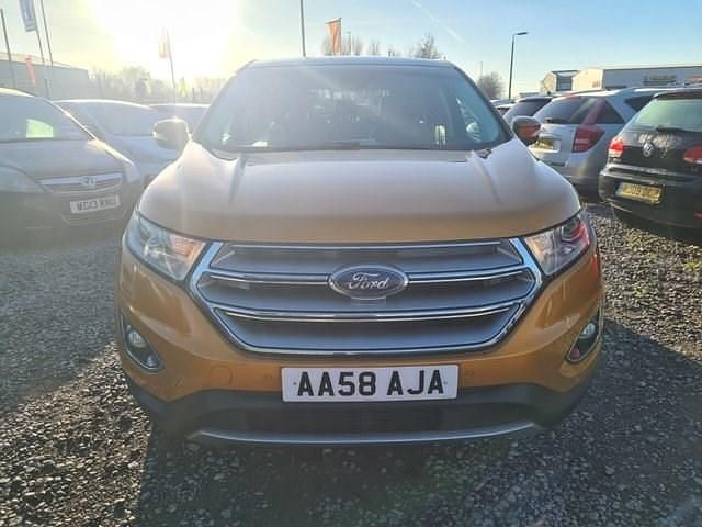 Usado Ford Edge Titanium 210 HP (154 kW) 2016 SUV