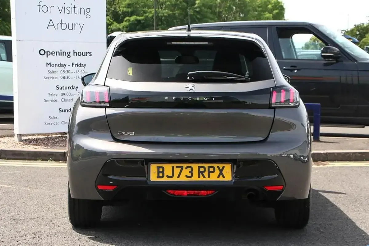 Used Peugeot 208 Allure+ 101 HP (74 kW) 2023 Grey Hatchback