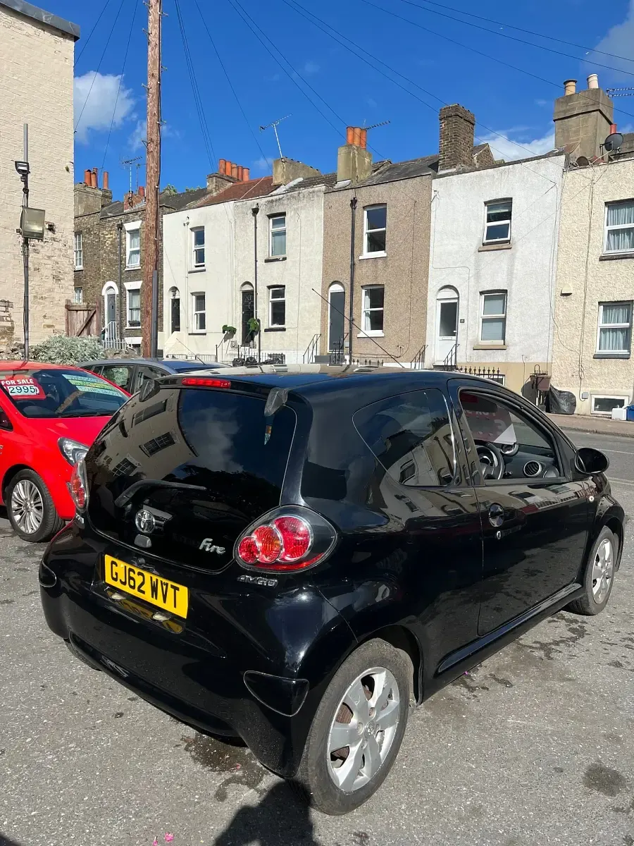Used Toyota Aygo 68 HP (50 kW) 2012 Black Hatchback