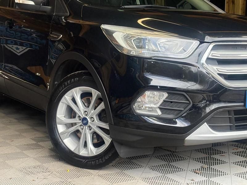 Used Ford Kuga Titanium 180 HP (132 kW) 2017 Black SUV