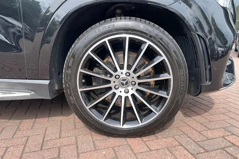 Used Mercedes GLE400 AMG line 330 HP (242 kW) 2023 Black Estate