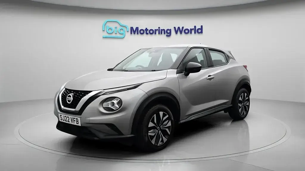 Used Nissan Juke Acenta 114 HP (83 kW) 2022 Silver SUV