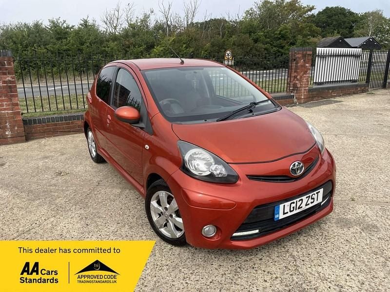 Red Used 2012 Toyota Aygo Hatchback | £4,245 (Fair price) - Image 1/4