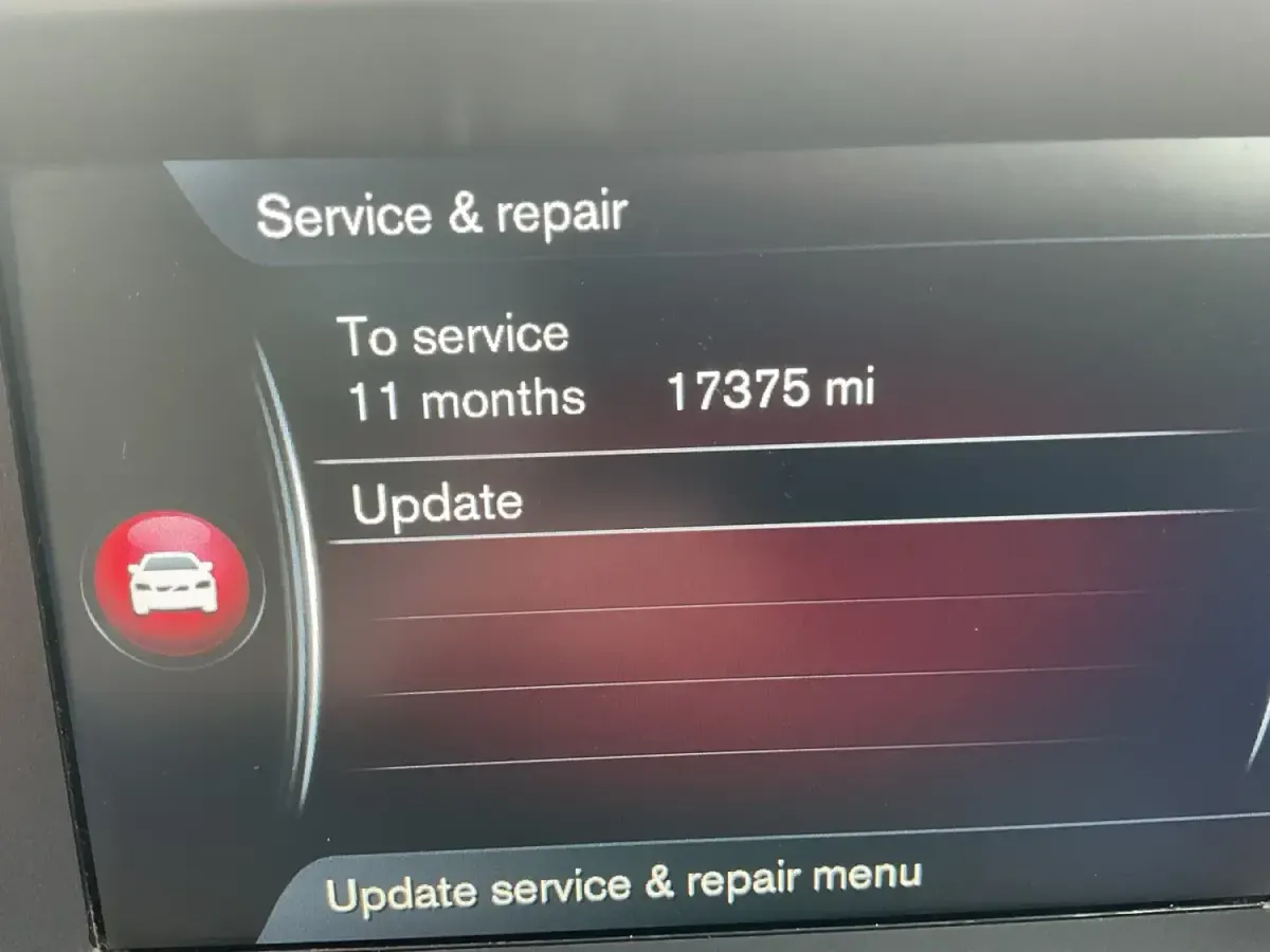 Usado Volvo XC60 SE Lux 181 HP (133 kW) 2014 Branco SUV
