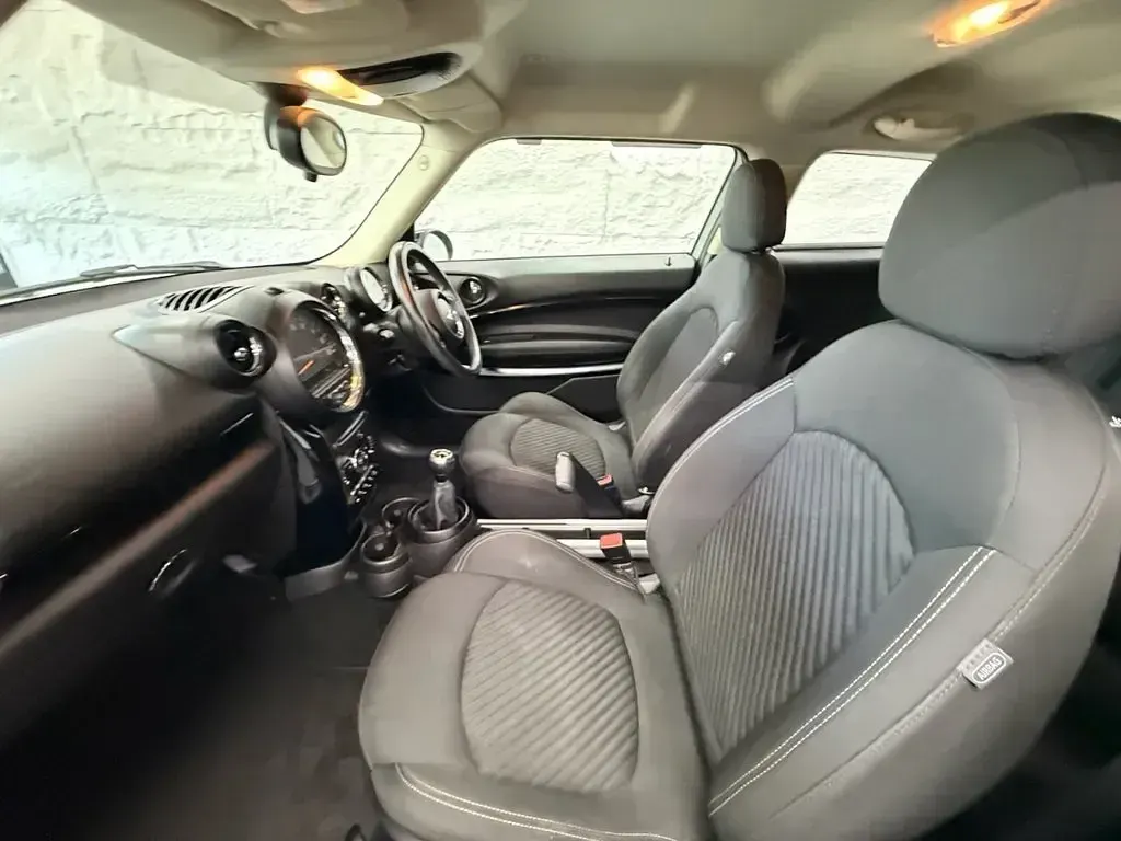 Used Mini Cooper Coupé 2015 White Coupe